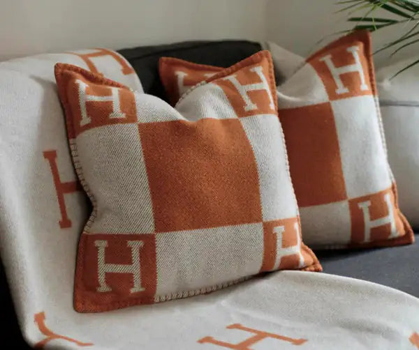 Luxury H Blanket & Pillows