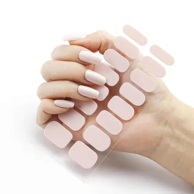 Arte de uñas de niebla rosa